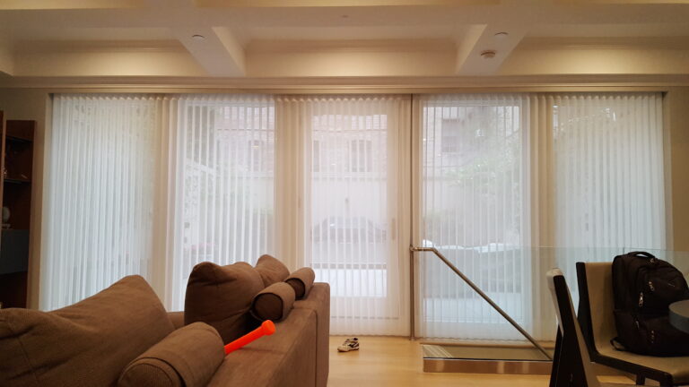 sheer shadings in a Tri-State living room, made to measure