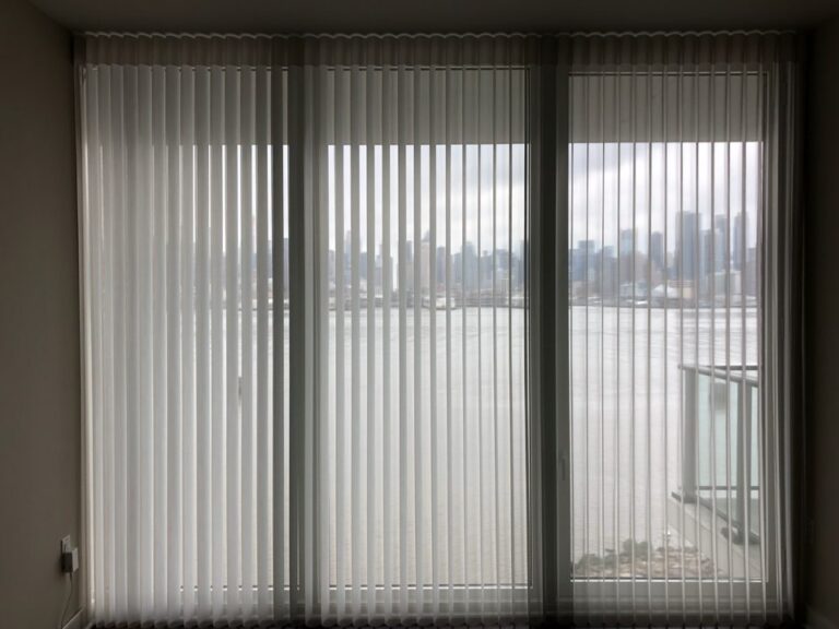 sheer shadings in a Tri-State living room, made to measure