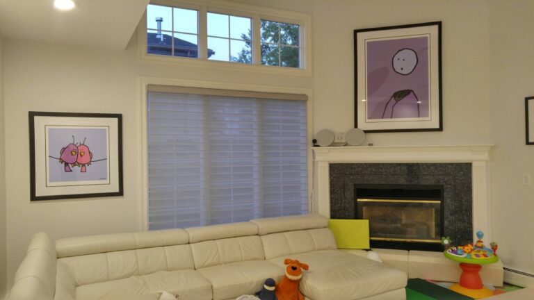 sheer shadings in a Tri-State living room, made to measure