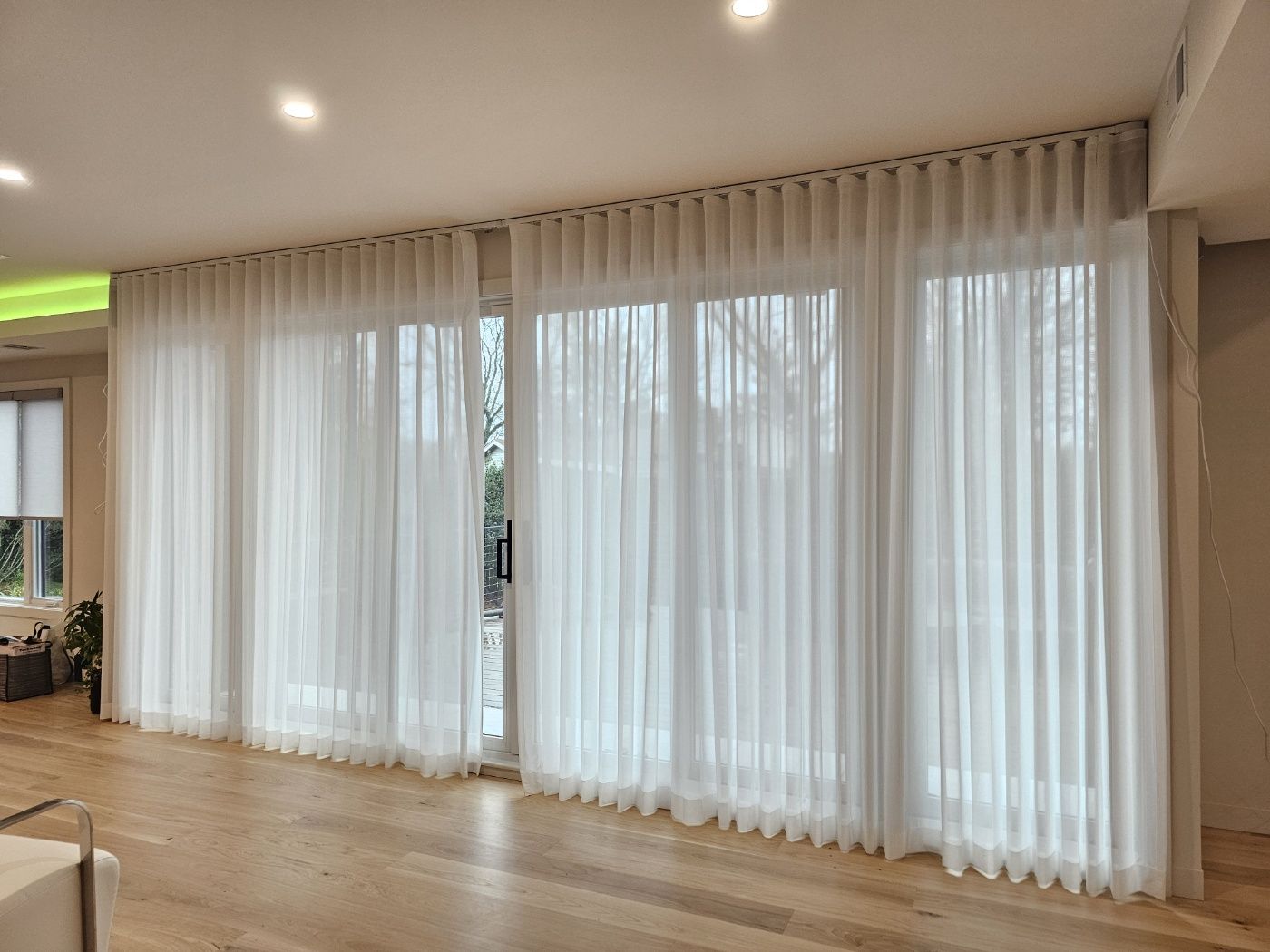 Sheer shadings in a Bergen County bedroom