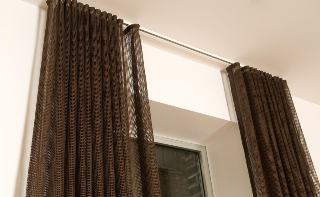 How to Hang Curtains